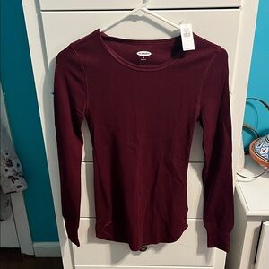 Old Navy Red Fitted Long Sleeve T-Shirt